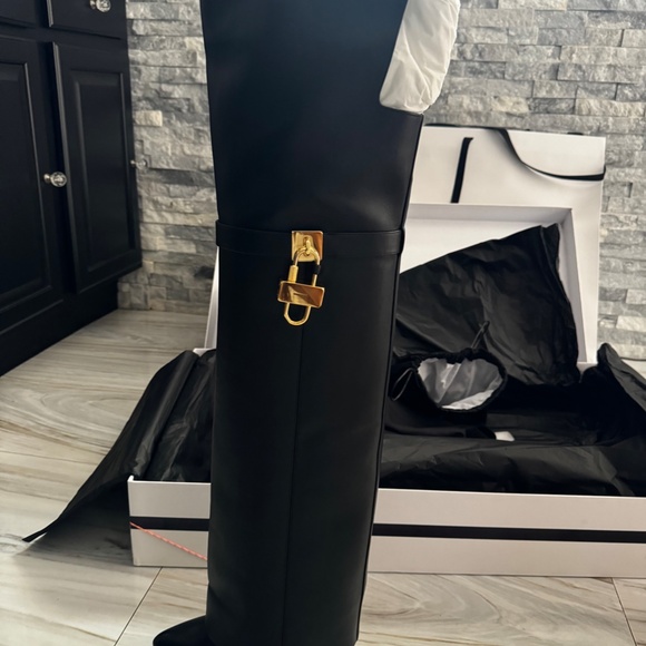 givenchy boots - Picture 3 of 4